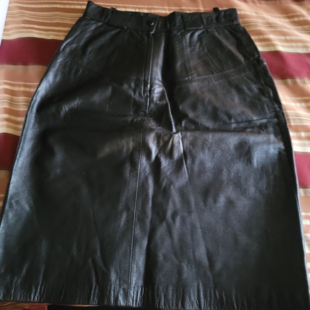Ladies leather skirt